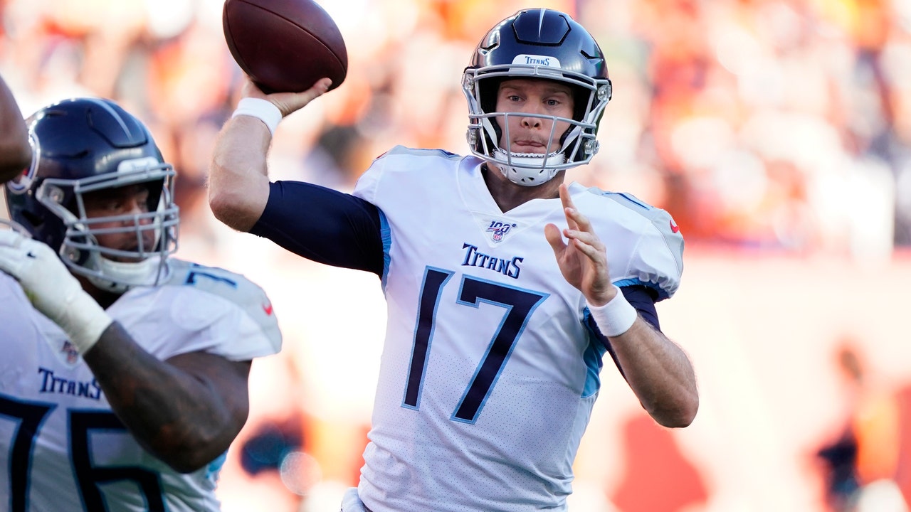 AP source: Titans to start Ryan Tannehill instead of Mariota